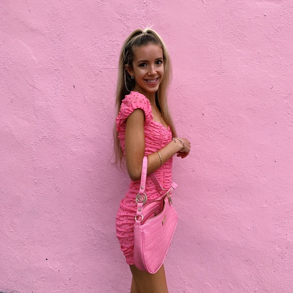 Meet your Posher, Kate - Picture 2 of 3